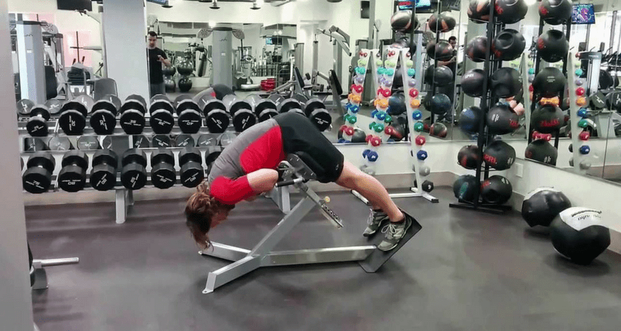 roman chair hyperextension for core training